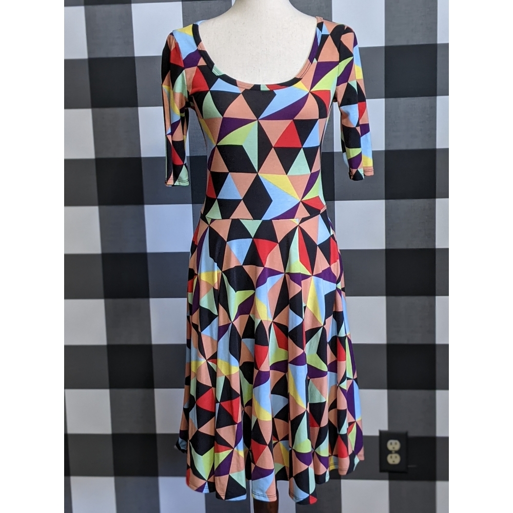 LuLaRoe Nicole geometric dress